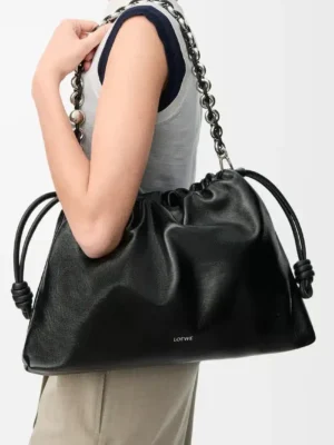 [로에베] 라지 플라멩코 펄스 나파 램스킨 블랙 실버 A411FPDX42