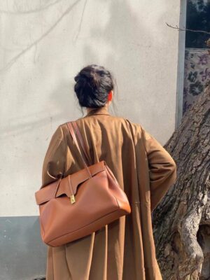 [셀린느] 미디엄 소프트 16백  195543CR4.04LU