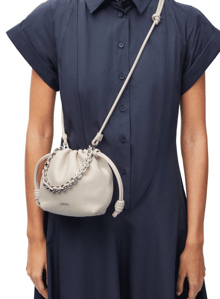 [로에베] 미니 플라멩코 펄스 나파 램스킨 화이트 A914CBPX03