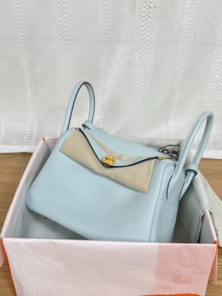 [에르메스] 린디 30cm Taurillon Clemence/ Bleu Pale - Gold