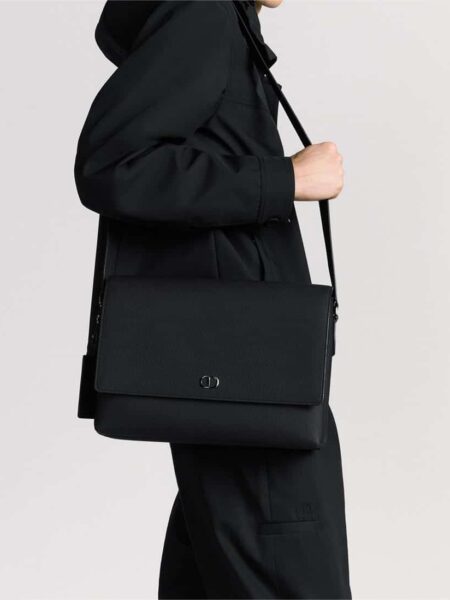 [디올] CD Icon 플랩 스트랩백 1ICPO402ICO