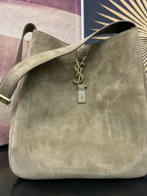 [생로랑] Le 5 À 7 소프트 라지 백