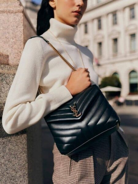 [생로랑] 루루 스몰 숄더백 블랙 금장 494699