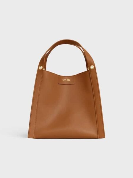 [셀린느] 셀린느 스몰 큐보 백 - 서플 카프스킨 124182T83