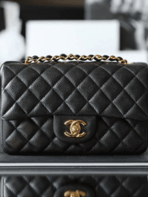 [샤넬] 뉴미니 클래식 플랩백 캐비어 카프스킨 금장 A69900