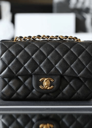 [샤넬] 뉴미니 클래식 플랩백 캐비어 카프스킨 금장 A69900