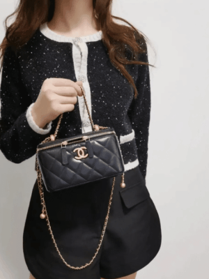 [샤넬] 베니티백 램스킨 블랙 골드볼 줄조절 체인 금장 AP3651