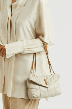 [생로랑] 푸퍼 토이 숄더백 크림 759337