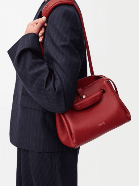 [로에베] 스몰 마드리드 백 서플 카프스킨/번트레드