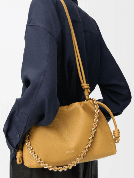 [로에베] 미디움 플라멩코 펄스 나파 램스킨 사하라 A411FCRX02