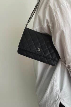 [샤넬] 클래식 WOC 미니 크로스백 블랙 캐비어 은장 AP0250