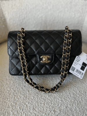[샤넬] 스몰 클래식 플랩백 캐비어 카프스킨 금장 A01113