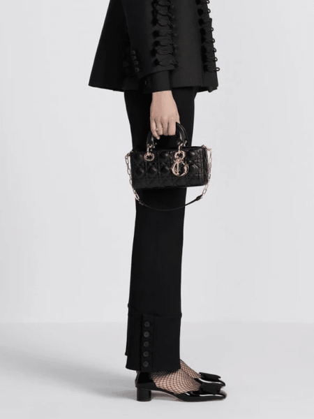 [디올] 레이디 디조이 스몰 백 M0613ONGE