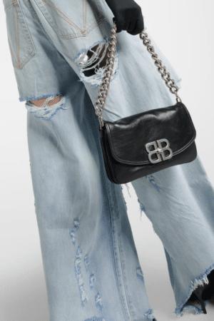 [발렌시아가] BB 소프트 스몰 플랩백 748598