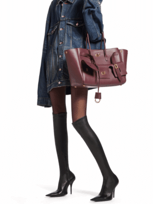 [발렌시아가] 여성 벨 에어 미디엄 캐리 올 백 버건디 골드 장식 8054812ABAV6034