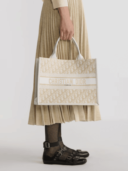 [디올] 미디엄 스트랩 북 토트백 M1324CZBB