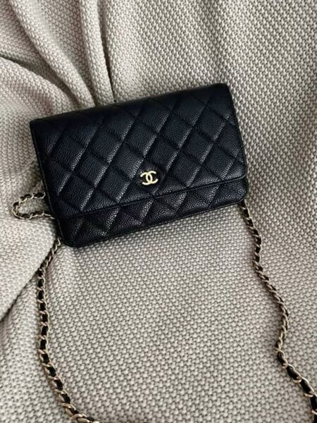 [샤넬] 클래식 WOC 미니 크로스백 블랙 캐비어 금장 AP0250