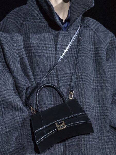 [발렌시아가] 아워글래스 스몰 박스 핸드백 블랙 5935461QJ4M1000