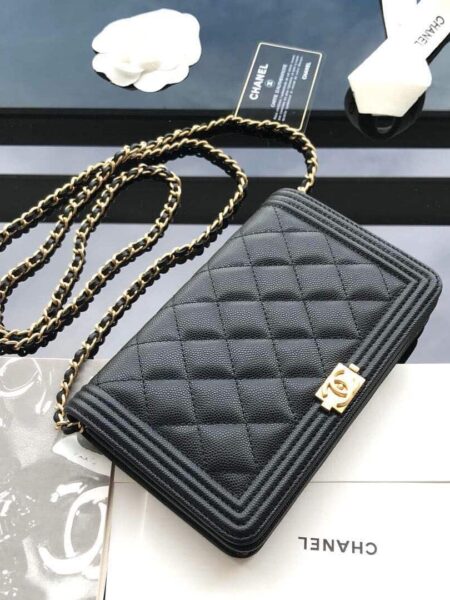 [샤넬] 보이 woc 케비어 체인 크로스백 A80287