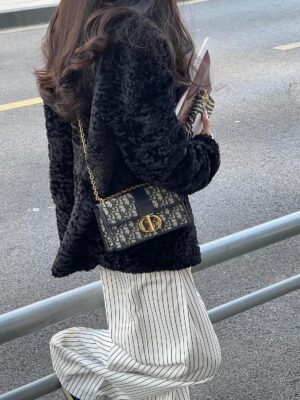 [디올] 30 몽테인 체인 백 M9208UTZQ