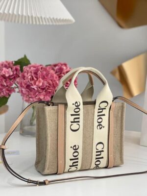 [끌로에] 우디 스몰 토트백