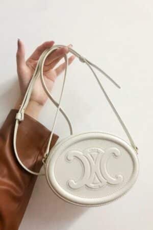 [셀린느] 퀴르 트리옹프 크로스바디 오벌 펄스