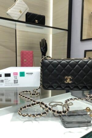 [샤넬] 트렌디CC woc 스몰 블랙 금장 A80982