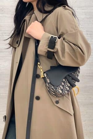 [디올] 새들 미니 스트랩 소프트백 M0465CDSS