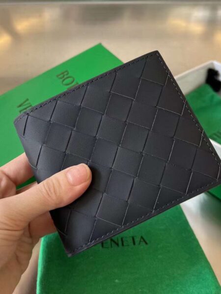 [보테가베네타] 인트레치아토 폴더형 지갑 743211 (2 COLORS)