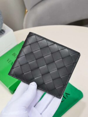 [보테가베네타] 인트레치아토 폴더형 지갑 743211