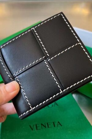 [보테가베네타] 카세트 폴더형 지갑 743004 (2 COLORS)