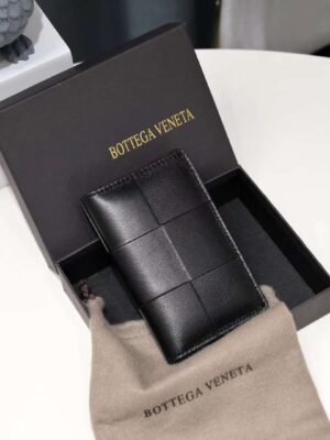 [보테가베네타] 카세트 플랩 카드 케이스 748053