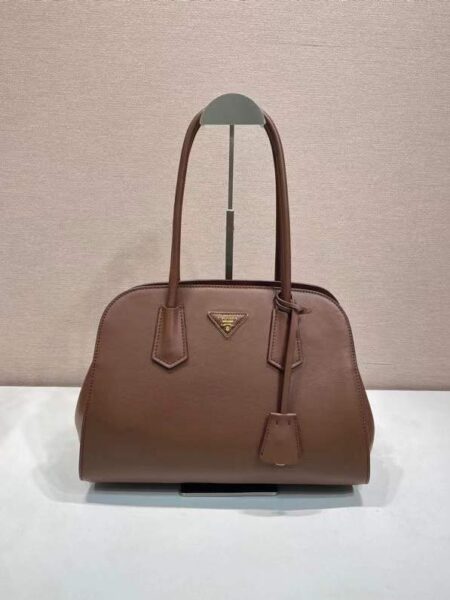 [프라다] 미디엄 가죽 토트백 블랙 1BG606 (2 COLOR)