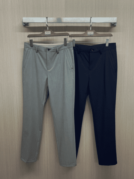 [로로피아나] FAM2620 슬림핏 트래블 치노 팬츠 (2 COLORS)