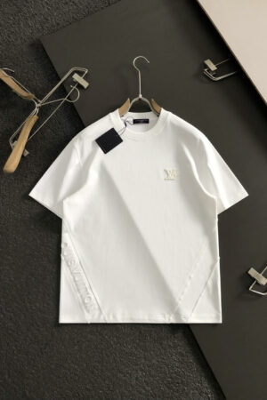 [루이비통] 엠보싱 사이드 로고 티셔츠 (2 COLORS)