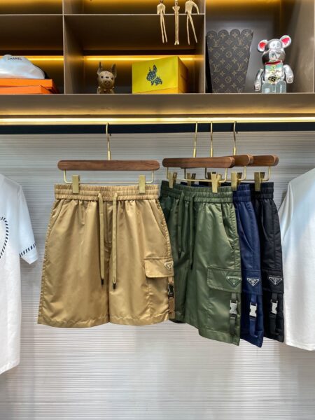 [프라다] 리나일론 카고 쇼츠 (4 COLORS)