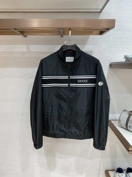 [구찌] 남성 스트라이프 로고 윈드브레이커 (2 COLORS)