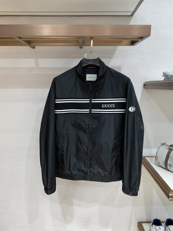 [구찌] 남성 스트라이프 로고 윈드브레이커 (2 COLORS)