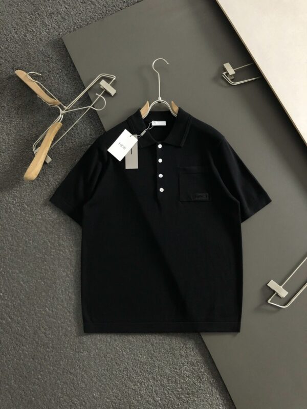 [디올] 가슴 포켓 니트 폴로 셔츠