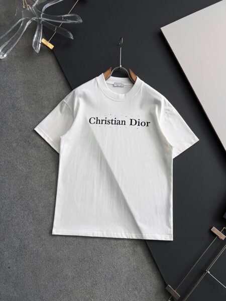 [디올] 블랙 크리스찬 디올 로고 티셔츠 (2 COLORS)
