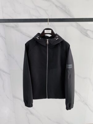 [루이비통] 그래픽 V 후드 윈드브레이커