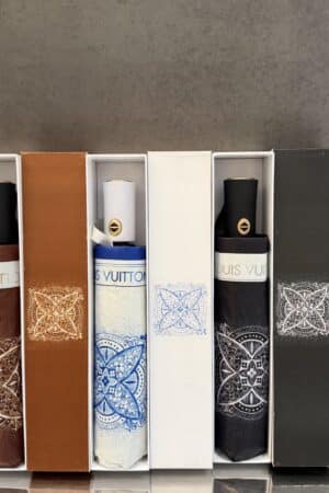 [루이비통] 모노그램 블루 앤 화이트 우산 (3 COLORS)