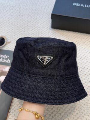 [프라다] 데님 소재 삼각 로고 버킷햇