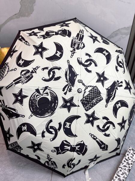 [샤넬] 아이콘 일러스트 우산 (2 COLORS)