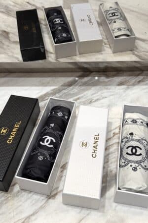 [샤넬] 체인 아이콘 일러스트 우산 (2 COLORS)