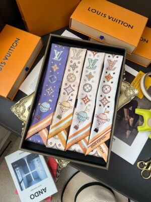 [루이비통] 플라이트 모드 실크 방도 스카프 (4 COLORS)