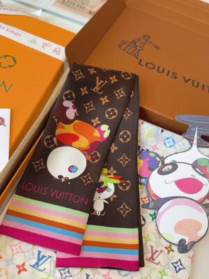 [루이비통] X 무라카미 다카시 브라운 모노그램 캐릭터 방도 스카프