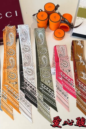 [에르메스] 페이즐리 실크 트윌리 스카프 (6 COLORS)