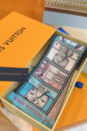 [루이비통] 트렁크 컨피덴셜 방도 스카프