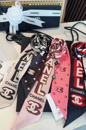 [샤넬] CC 로고 도트 헤어 밴드 스카프 (3 COLORS)